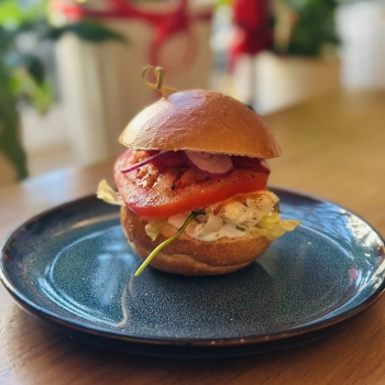 Burgerki z grillowanym serem halloumi